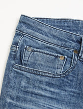 Load image into Gallery viewer, Gabba - JONES Mid Wash JEANS
