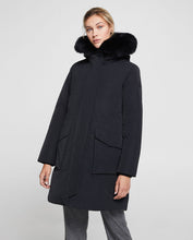 Load image into Gallery viewer, Woolrich Military Parka
