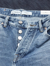 Load image into Gallery viewer, Gabba - Bust Baggy JEANS

