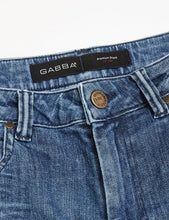 Load image into Gallery viewer, Gabba - JONES JEANS
